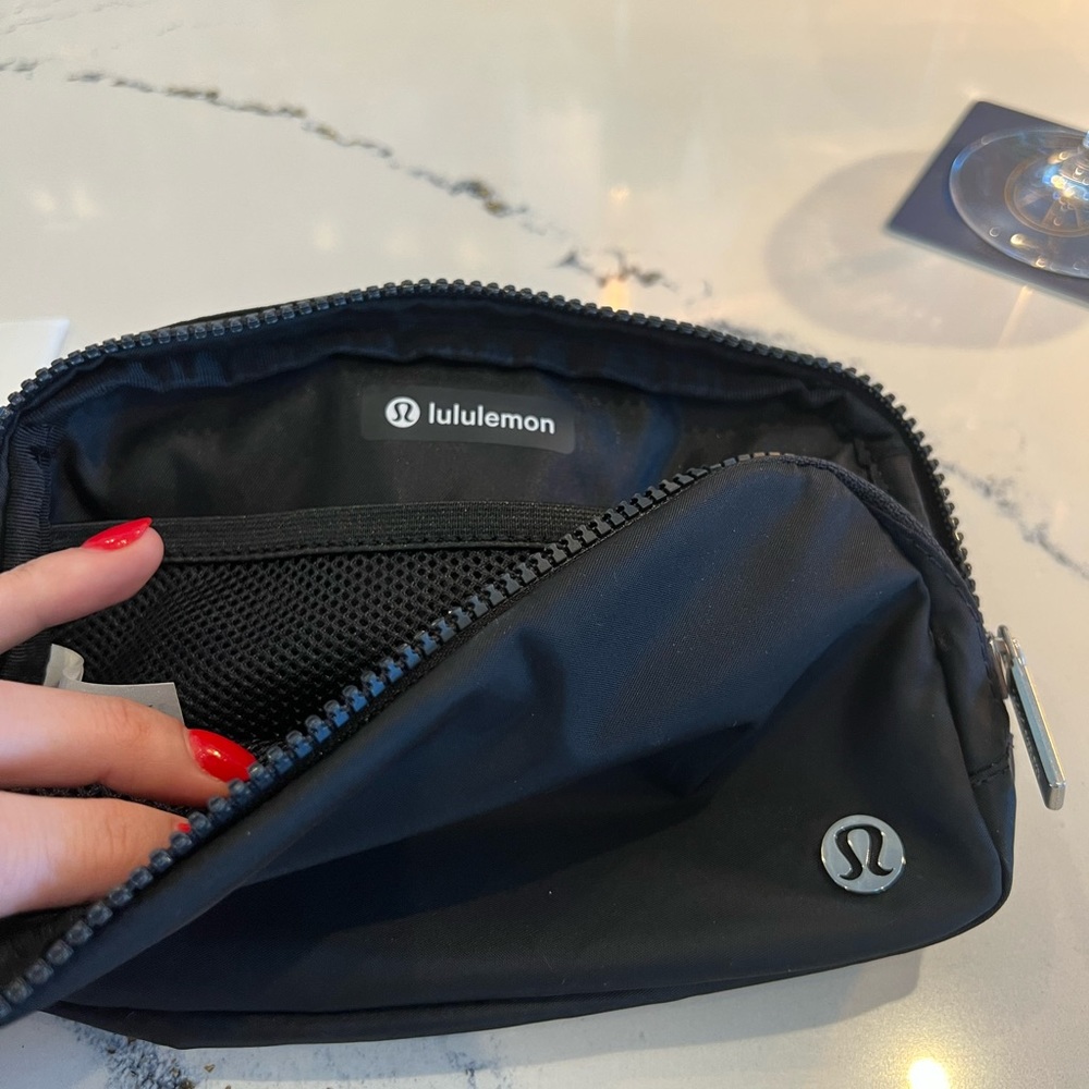 Lululemon beltbag
